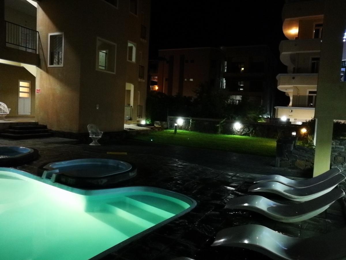 Rayon Vert Bleuphorie Beach Apartment Flic-en-Flacq Dış mekan fotoğraf